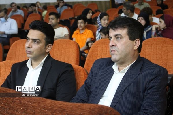 طرح سینما مهر در بوشهر با اکران فیلم سینمایی غریب