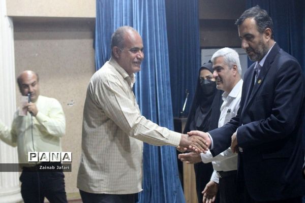 طرح سینما مهر در بوشهر با اکران فیلم سینمایی غریب