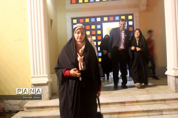 طرح سینما مهر در بوشهر با اکران فیلم سینمایی غریب