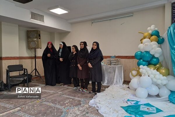 جشن تکلیف در دبستان برکت آبعلی رودهن در پایان سال تحصیلی