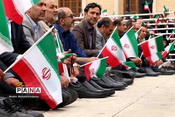 استقبال پرشکوه مردم تبریز از رئیس جمهوری
