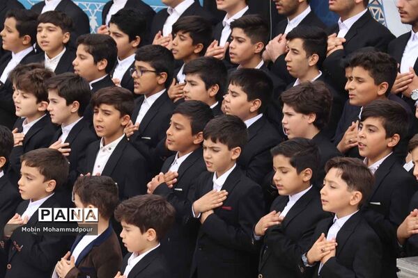 استقبال پرشکوه مردم تبریز از رئیس جمهوری