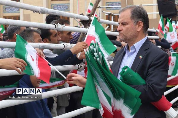 استقبال پرشکوه مردم تبریز از رئیس جمهوری