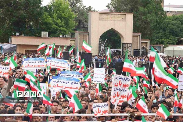 استقبال پرشکوه مردم تبریز از رئیس جمهوری