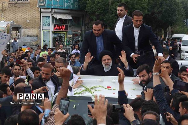 استقبال پرشکوه مردم تبریز از رئیس جمهوری