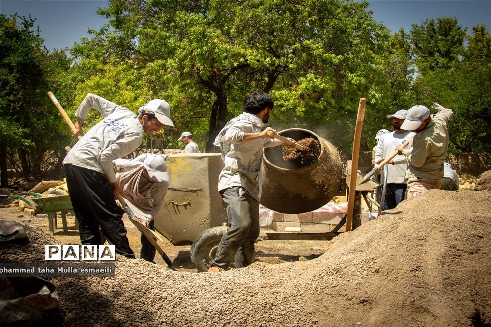 برگزاری اردوی جهادی «دو جبهه یک جهاد» بسیج دانشجویی دانشگاه فرهنگیان یزد در شهرستان خاتم