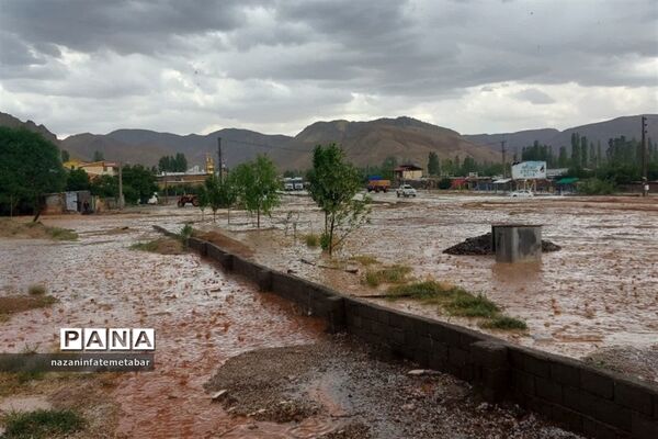وقوع شدید سیل در برخی از روستاهای شهرستان فیروزکوه