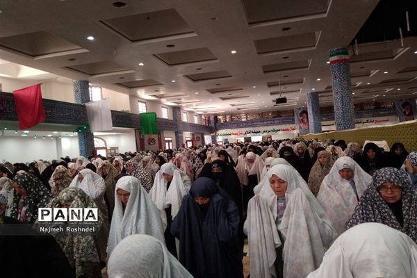 حضور گسترده مردم بیرجند در میعادگاه نماز جمعه