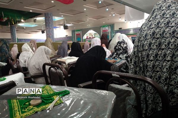 حضور گسترده مردم بیرجند در میعادگاه نماز جمعه