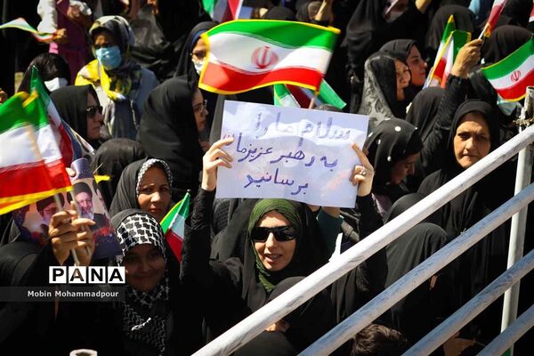 دیدار پرشکوه مردم شهرستان چاراویماق با رییس‌جمهوری
