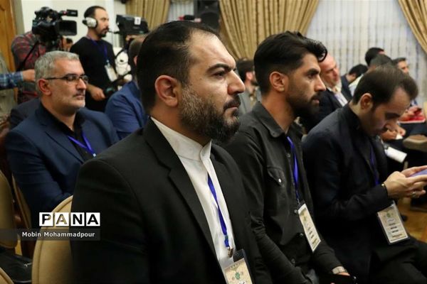 نشست خبری رئیس‌جمهوری در تبریز