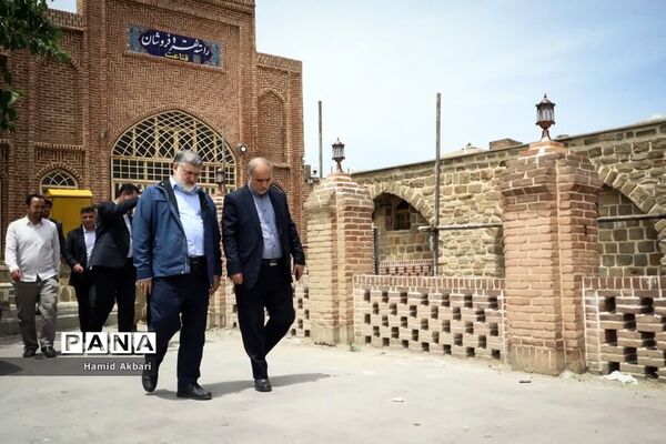 بازدید استاندار آذربایجان‌ غربی از مکان‌های تاریخی ارومیه