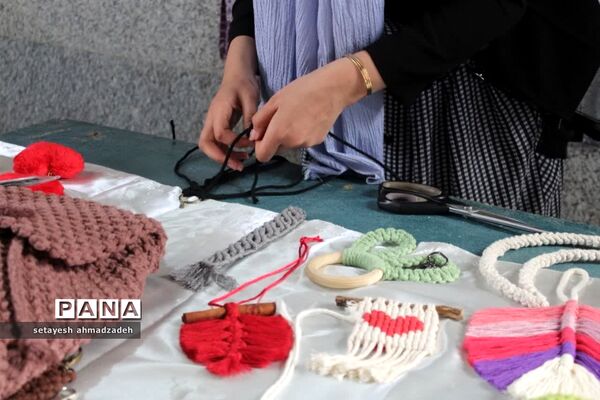 نمایشگاه صنایع‌ دستی در گلوگاه