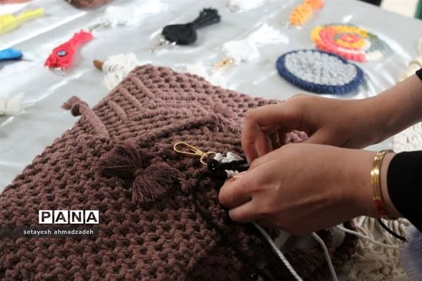 نمایشگاه صنایع‌ دستی در گلوگاه