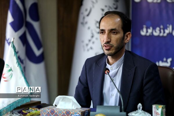 انعقاد تفاهم‌نامه برای استفاده از انرژی‌های تجدیدپذیر و بهره‌وری انرژی برق در مدارس کشور
