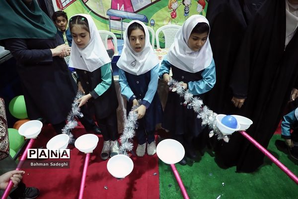 نمایشگاه دستاوردهای توانمندی دانش‌آموزان و معلمان شهر تهران