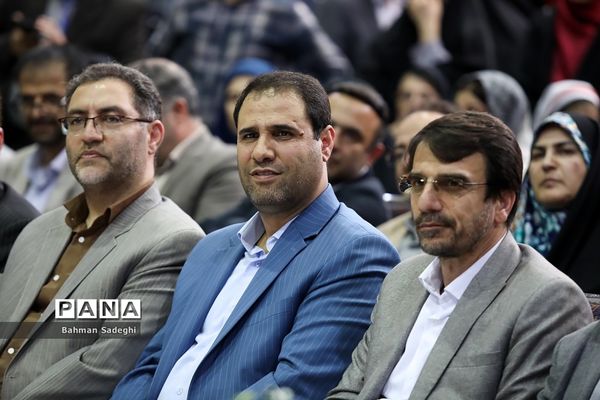 نمایشگاه دستاوردهای توانمندی دانش‌آموزان و معلمان شهر تهران