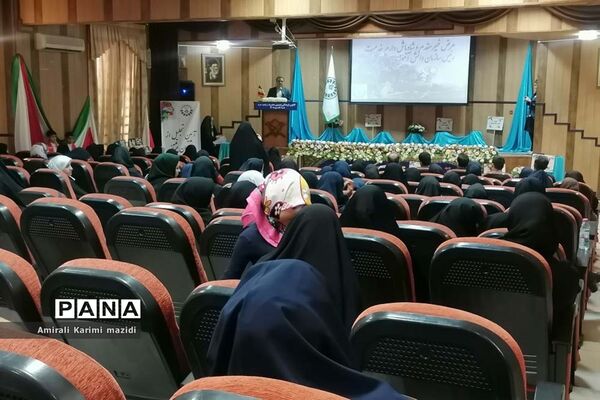 آیین تجلیل از مربیان سازمان دانش‌آموزی ناحیه 3 شیراز