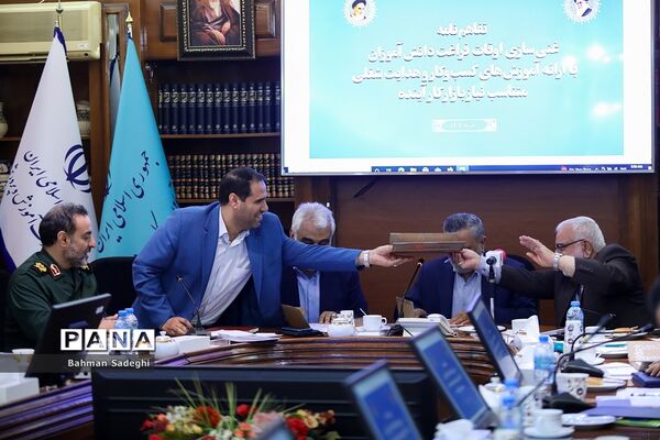 مراسم امضای تفاهم‌نامه غنی‌سازی اوقات فراغت دانش‌آموزان