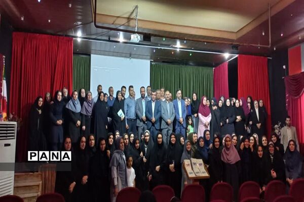 رونمایی از کتاب تجارب زیسته آموزگاران