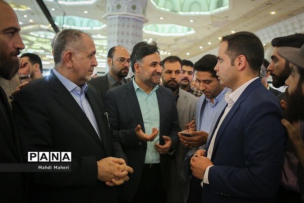 نمایشگاه «آبادیران»