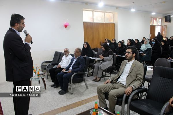 کارگاه توان افزایی آموزش دهندگان سوادآموزی استان بوشهر