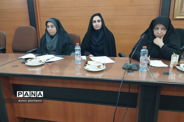 برگزاری جلسه ستاد اوقات فراغت استان فارس و آغاز فعالیت پایگاه‌های تابستانه