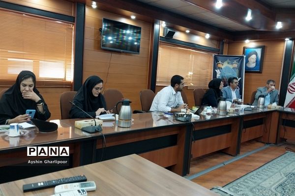 نشست خبری معاون توسعه منابع، پژوهش اداره‌کل آموزش و پرورش فارس