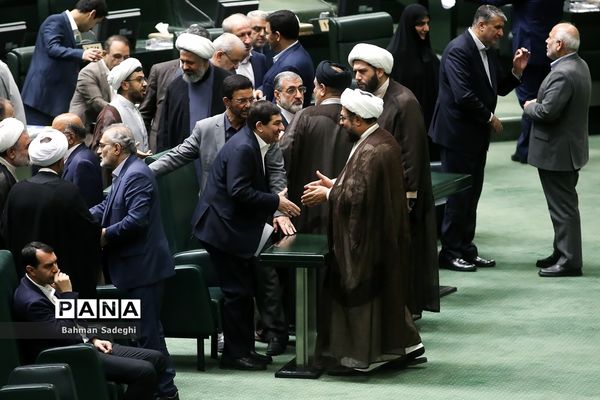 جلسه رای اعتماد وزیر صنعت، معدن و تجارت