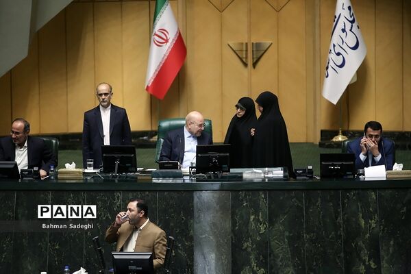 جلسه رای اعتماد وزیر صنعت، معدن و تجارت