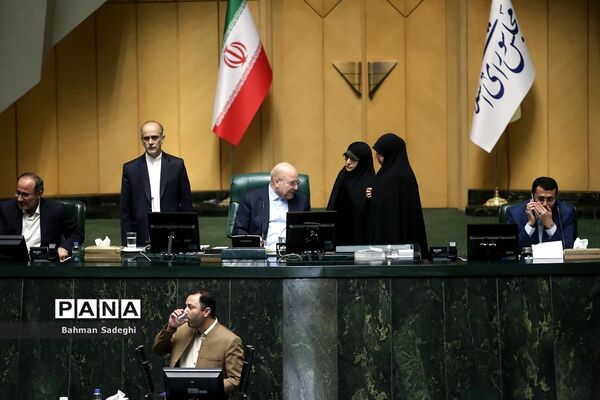 جلسه رای اعتماد وزیر صنعت، معدن و تجارت