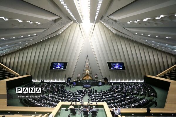 جلسه رای اعتماد وزیر صنعت، معدن و تجارت