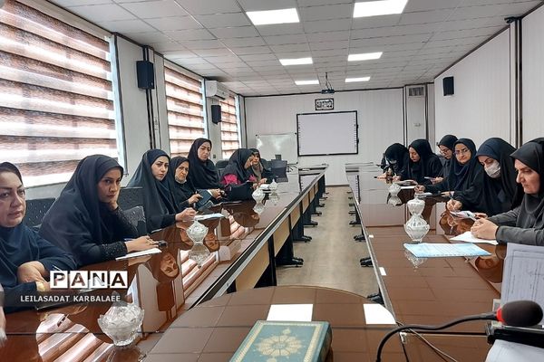 جلسه هماهنگی پایگاه‌های اوقات فراغت تابستانی و طرح اتقان منطقه فشافویه