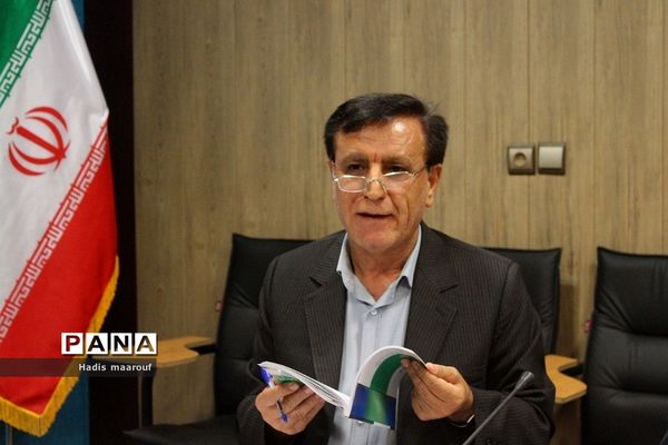 جلسه نقد و تحلیل کتاب «مقدمات پژوهش در آموزش» در بهارستان 2