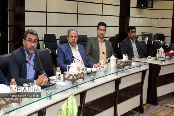 جلسه کارگروه ساماندهی لباس فرم دانش‌آموزان استان بوشهر