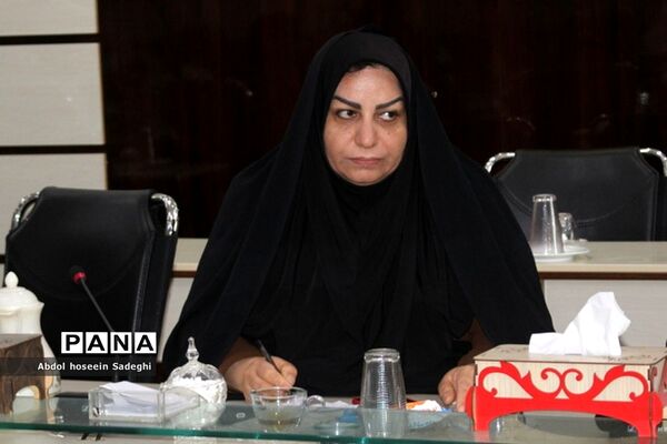 جلسه کارگروه ساماندهی لباس فرم دانش‌آموزان استان بوشهر
