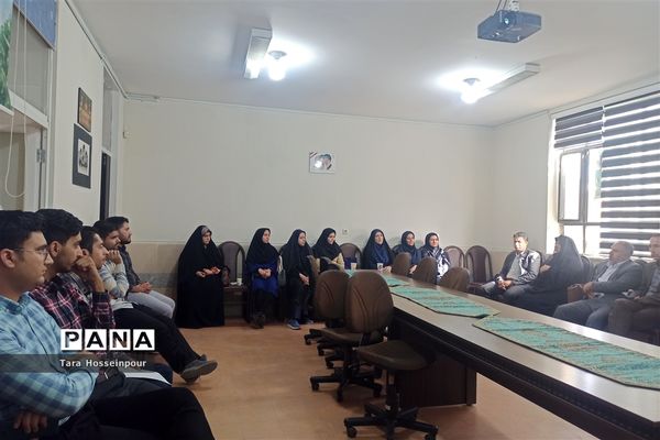 بازدید معلمان جوان ناحیه ۳ از پژوهش‌سرای اسدالله اسدی