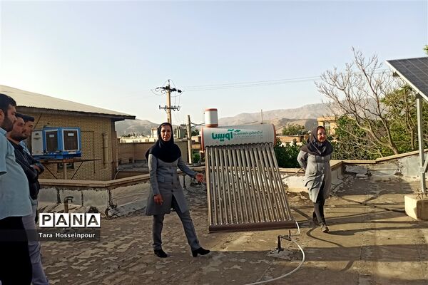 بازدید معلمان جوان ناحیه ۳ از پژوهش‌سرای اسدالله اسدی