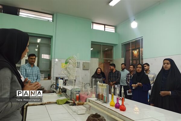 بازدید معلمان جوان ناحیه ۳ از پژوهش‌سرای اسدالله اسدی