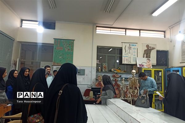 بازدید معلمان جوان ناحیه ۳ از پژوهش‌سرای اسدالله اسدی