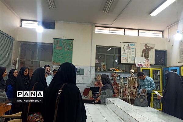 بازدید معلمان جوان ناحیه ۳ از پژوهش‌سرای اسدالله اسدی