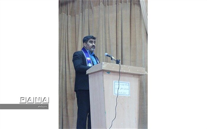 مهارت‌های تخصصی و اجتماعی را با استفاده از تجارب ارزنده مدرسان انتقال می‌دهیم