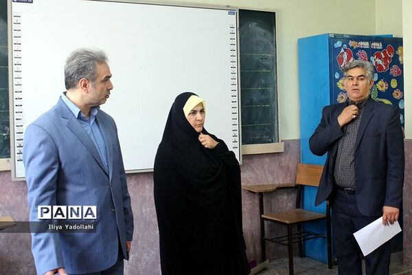 بازدید مدیر آموزش و پرورش منطقه 6 از دبستان پسرانه منتظری