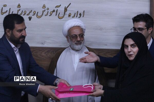 جلسه تجلیل از فعالان نانو آذربایجان شرقی  وابسته به ریاست جمهوری