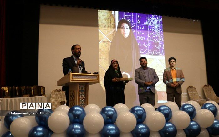 معلم، مولفه بانی ایجاد تحول در آموزش و پرورش است