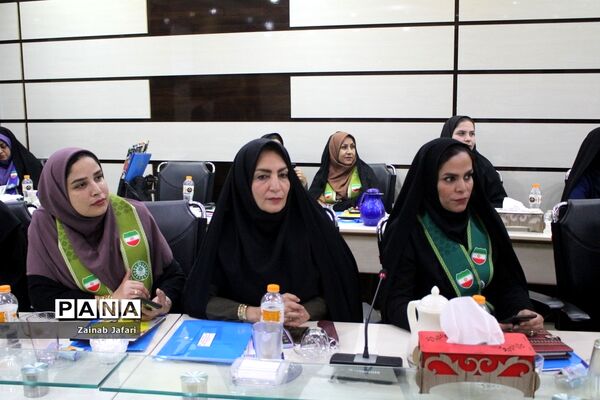 نشست مسئولان و کارشناسان سازمان دانش‌آموزی استان بوشهر
