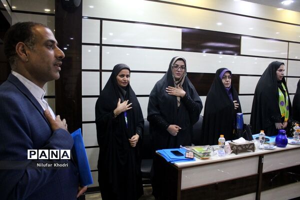نشست مسئولان و کارشناسان سازمان دانش‌آموزی استان بوشهر
