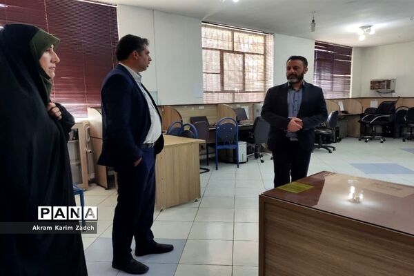 بازدید معاون پرورشی و فرهنگی آموزش و پرورش شهرستان‌های استان تهران  ازحوزه‌های تصحیح امتحانات نهایی اسلامشهر