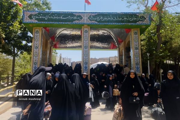 ورود زائران زیارت اولی به بهشت رضا