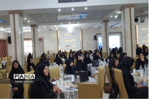 تجلیل از فعالان حوزه امور بانوان مدارس استثنایی استان خراسان رضوی